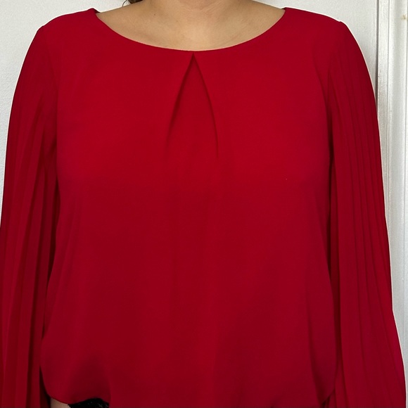 Red Bell Pleated Sleeves Small - Picture 2 of 7